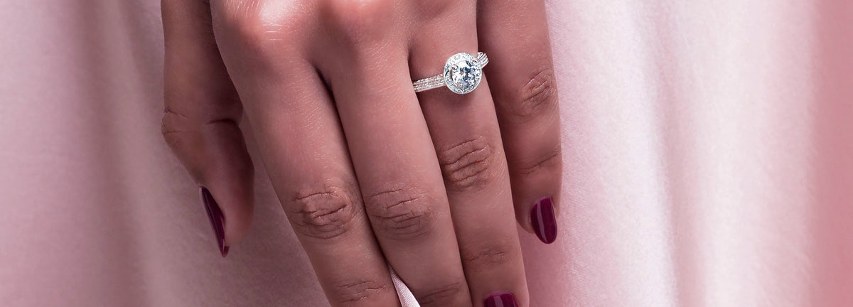 How to Figure Out Their Ring Size Without Ruining the Surprise đź’Ť