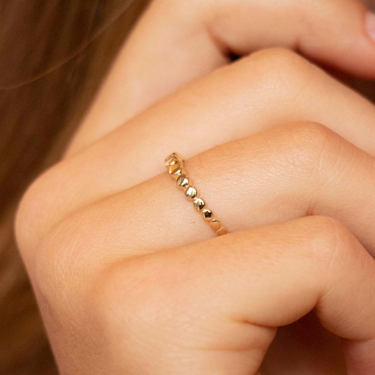 9k Yellow Gold Graduated Circles Stacker Band