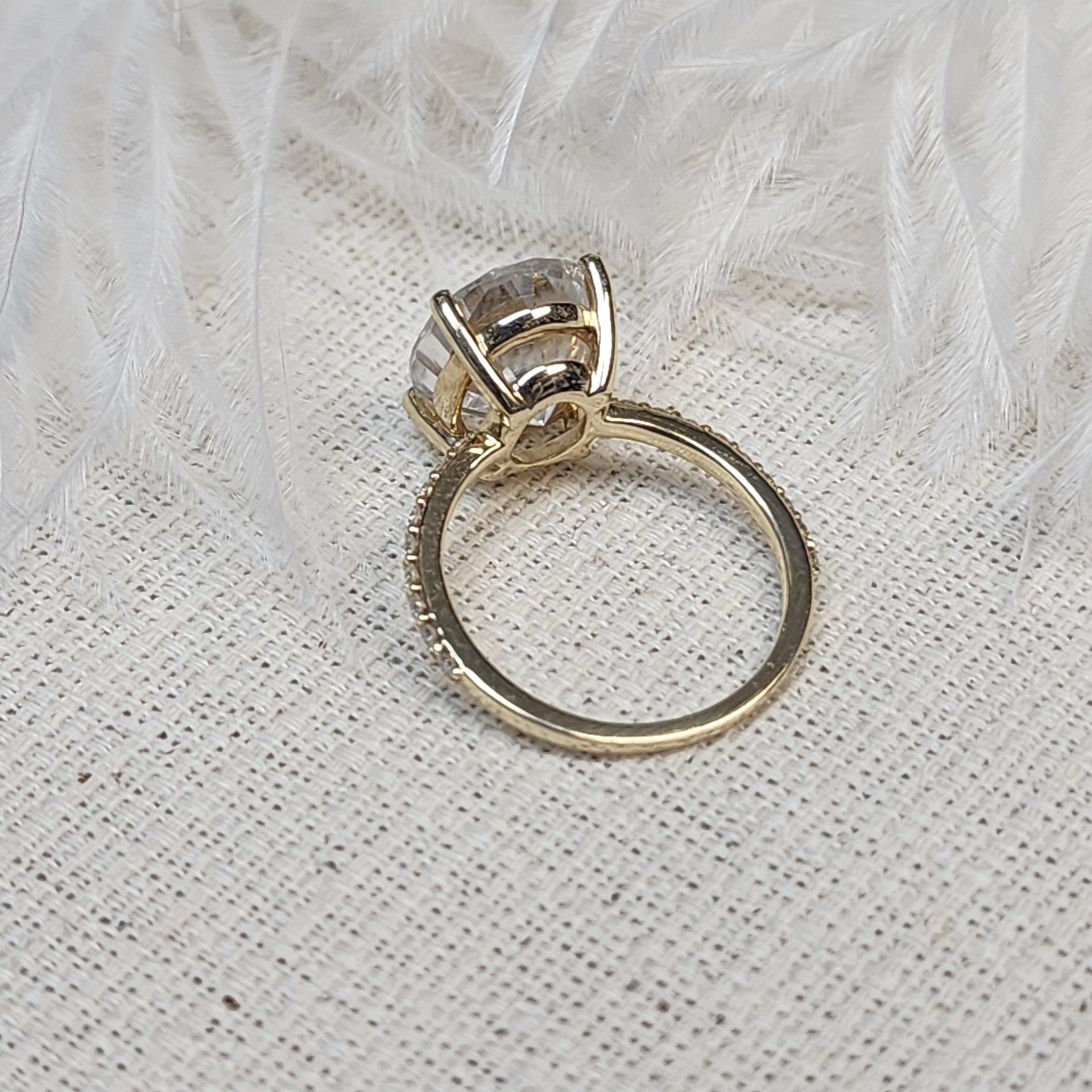 10k Yellow Gold 'Luisa' 5ct Oval Moissanite Ring