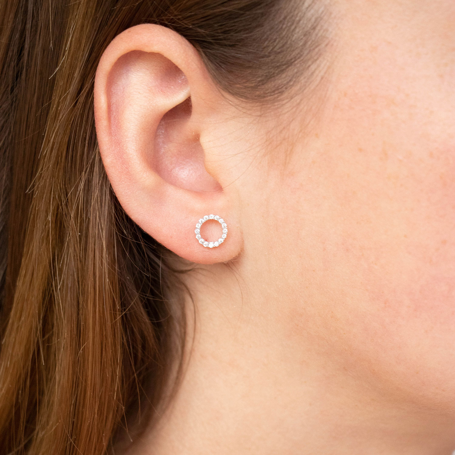 9k White Gold Diamond Circle Earrings