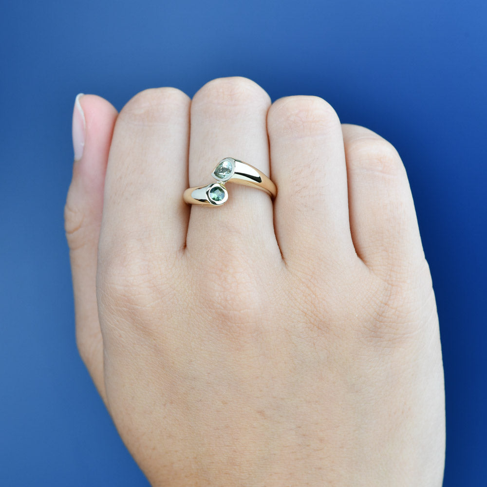 9k Yellow Gold 'Solene' Teal Sapphire Ring