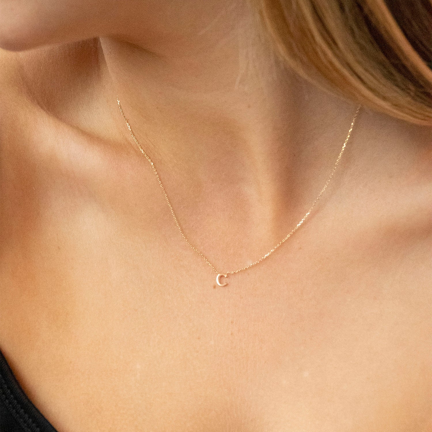 9k Yellow Gold 'V' Initial Letter Necklace