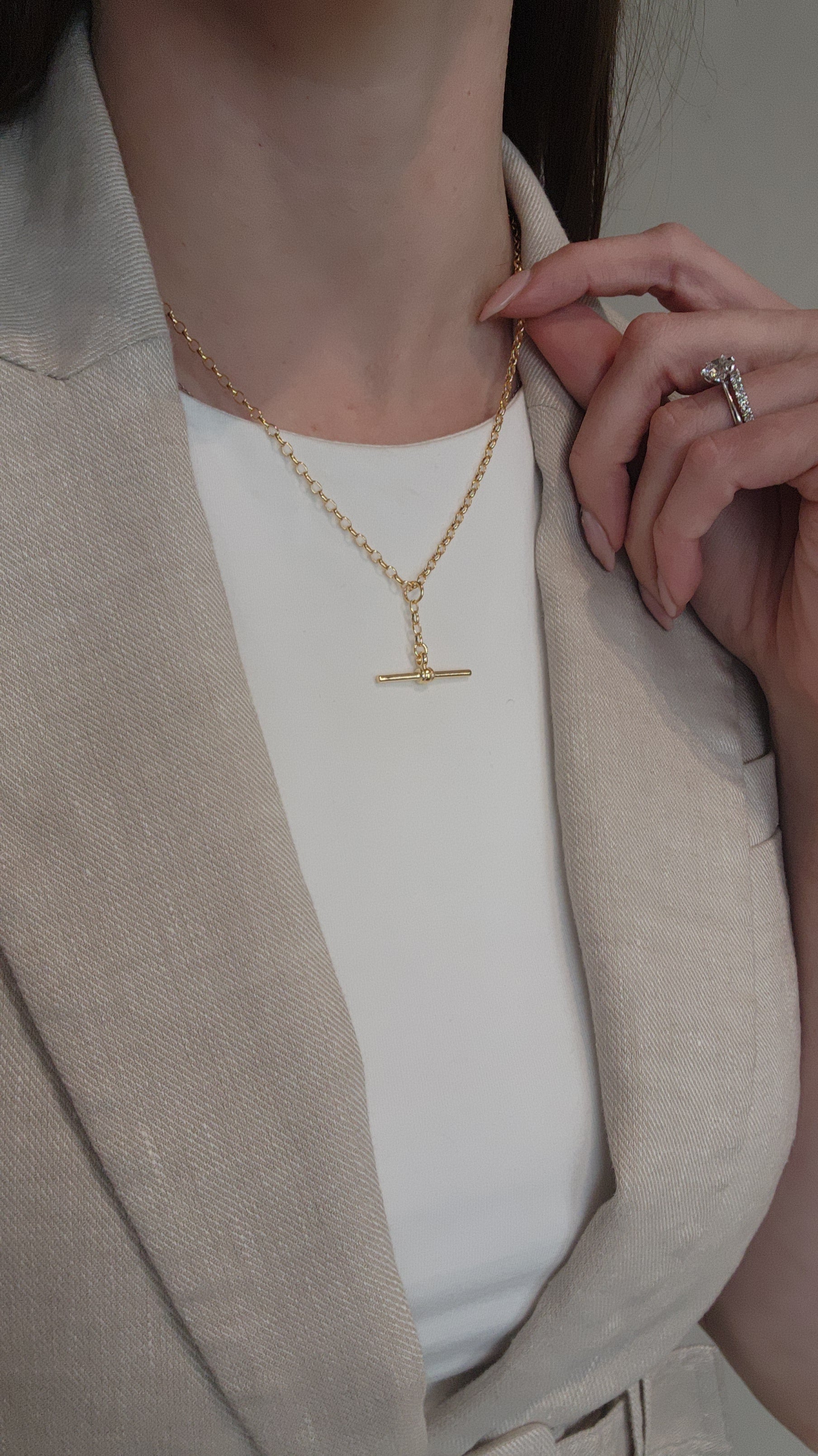 9k Yellow Gold Oval Belcher T-Bar Fob Pendant