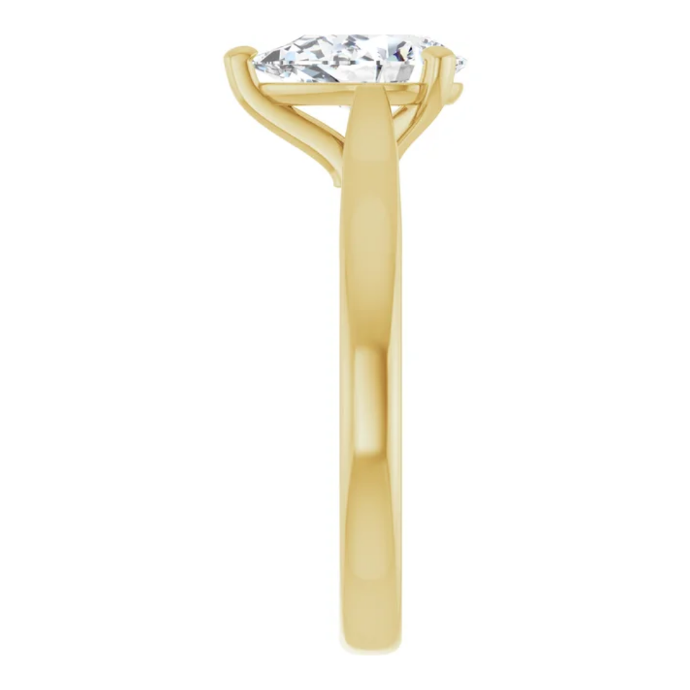 'Amelia' Pear Solitaire Ring