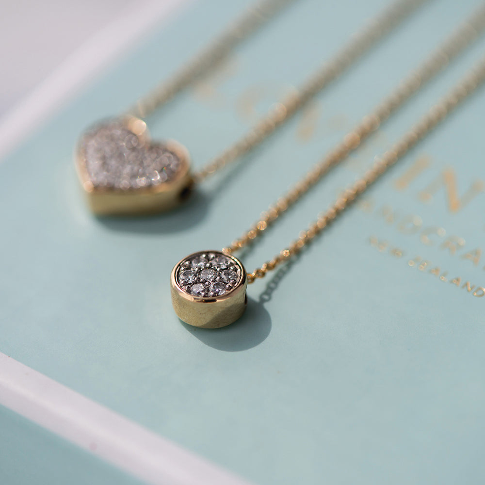 Love in a Jewel Full Chic Pendant